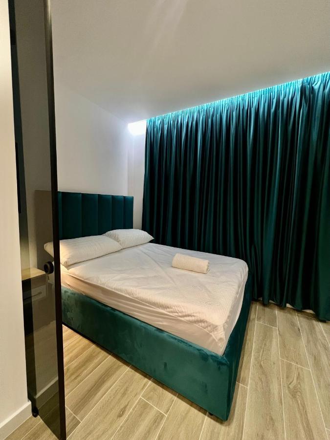 Deluxe Apartment Bllok Tirana Exterior foto